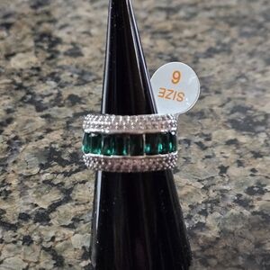 Bomb Party RG38698 "Shimmering Waves" Emerald May Birthday Sz 6